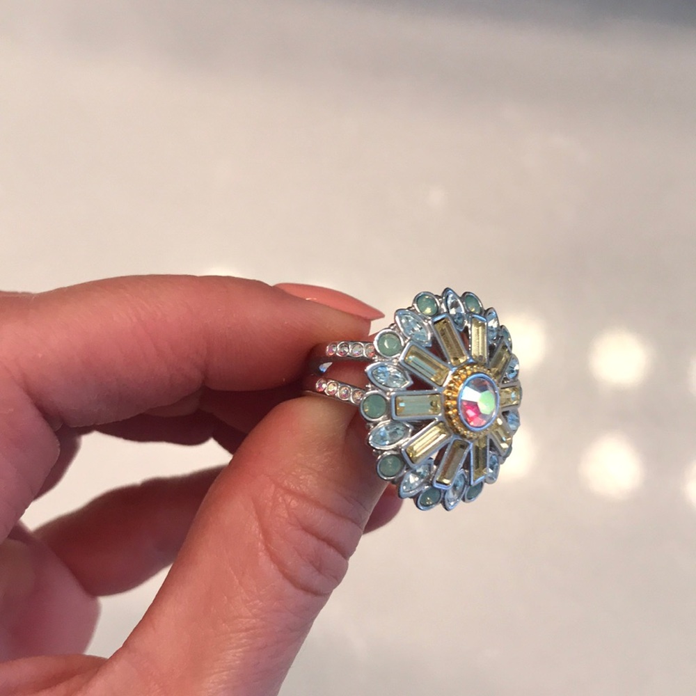 Beautiful Swarovski Statement Ring - image 3